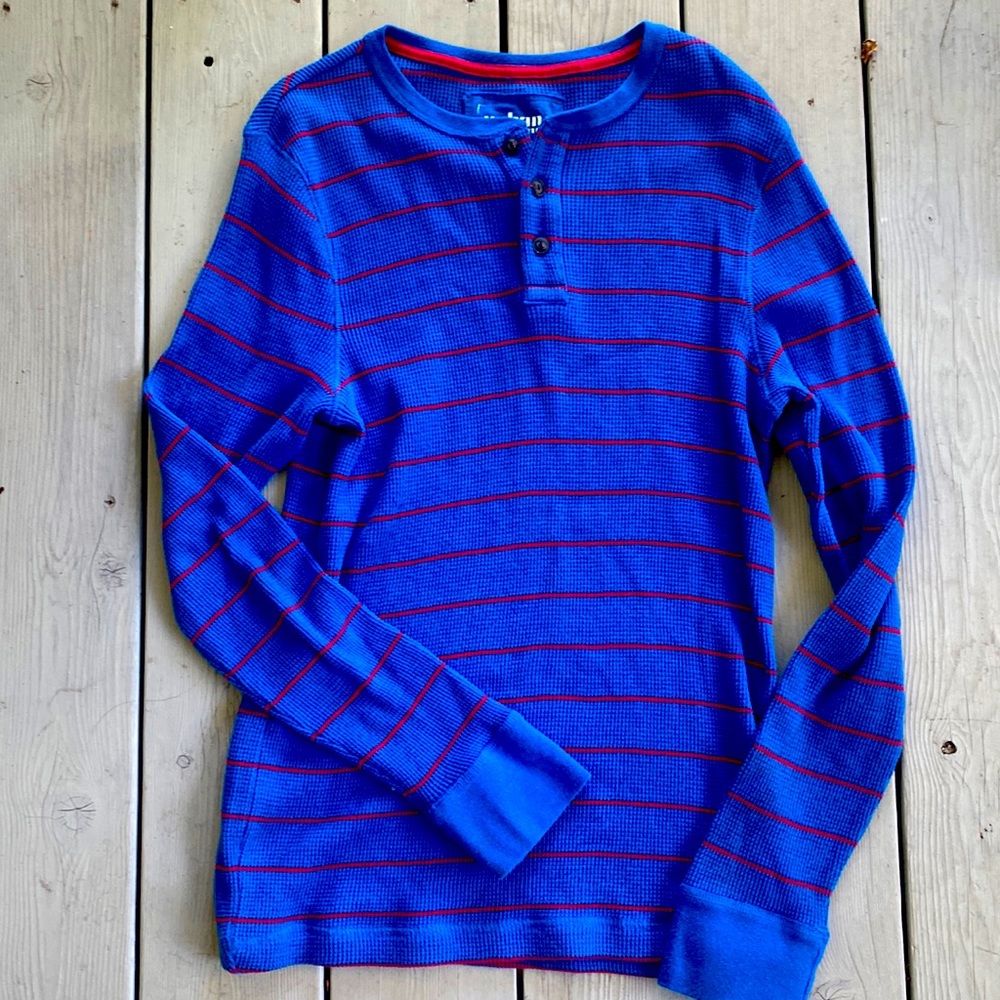 Beautiful blue Urban pipeline pullover shirt